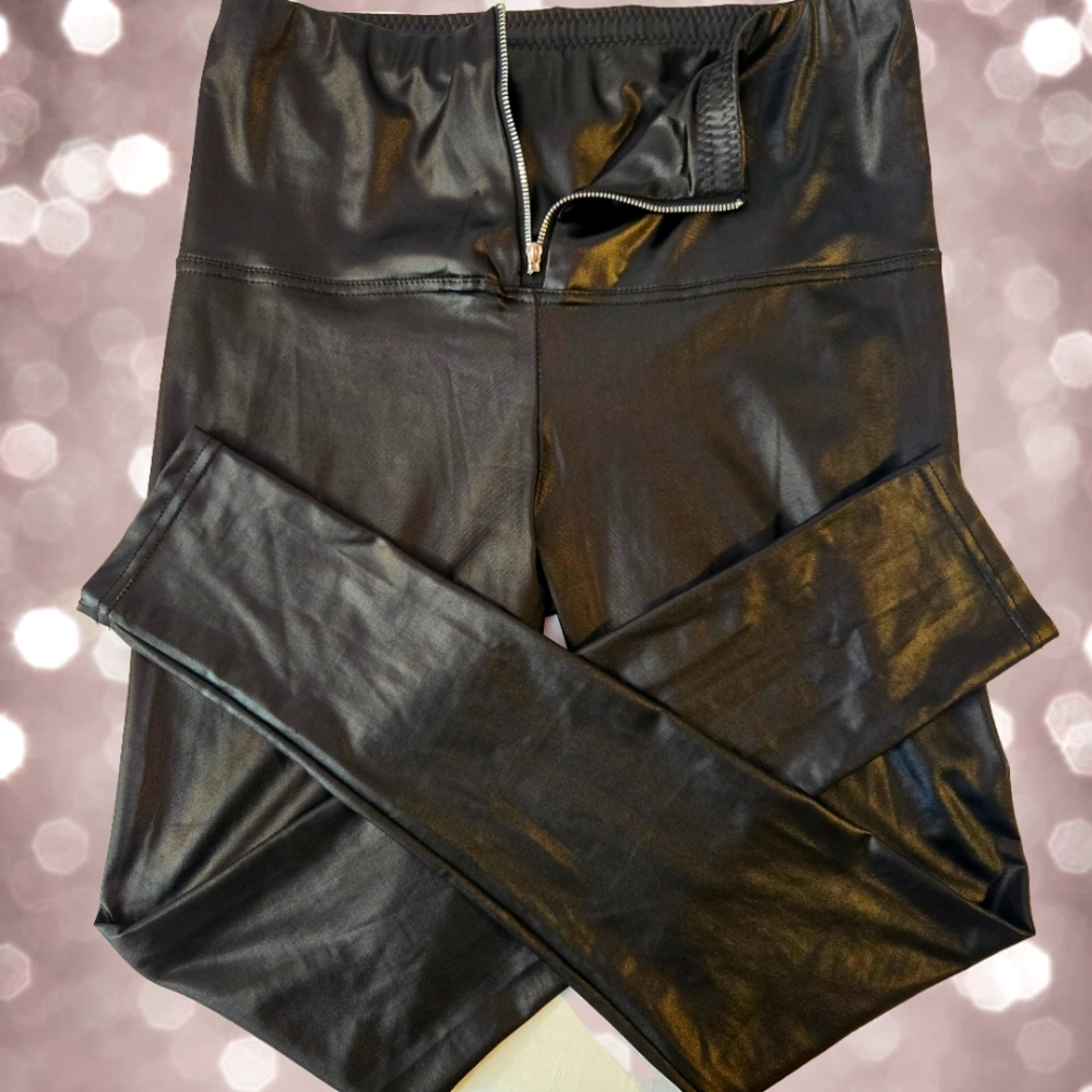 New Mix Stretch faux Leather Leggings - Size M/L‎